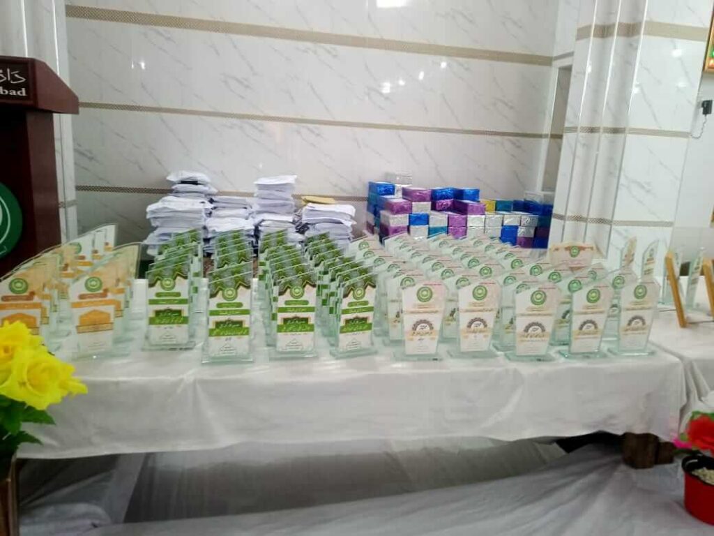 jamia-darul-uloom-sadiqabad-award distripution